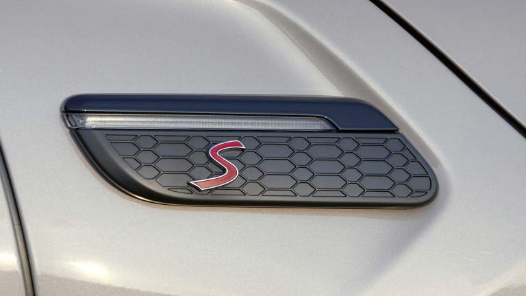 MINI Hatch 3 portes – ouïes latérales – design